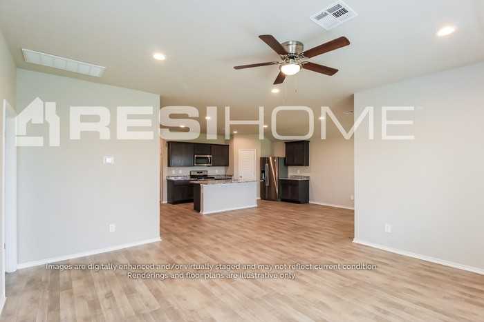 10508 Nw 24th St - Photo 7 of 24