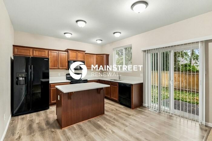 9722 201st St E - Photo 5 of 19