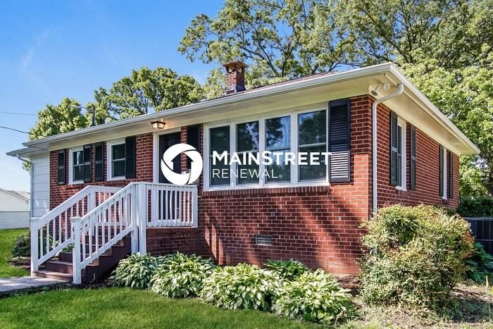 412 Hocutt Rd - Photo 3 of 16
