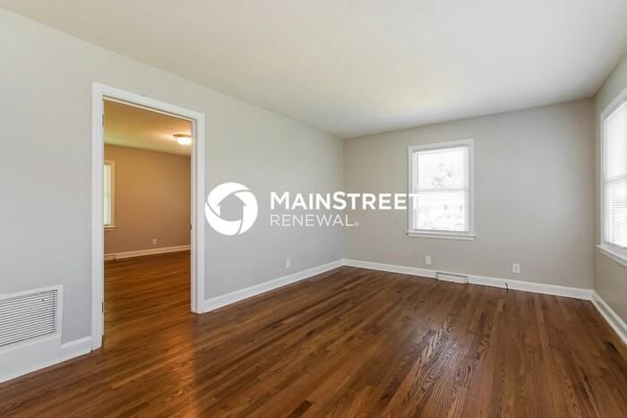 412 Hocutt Rd - Photo 7 of 16