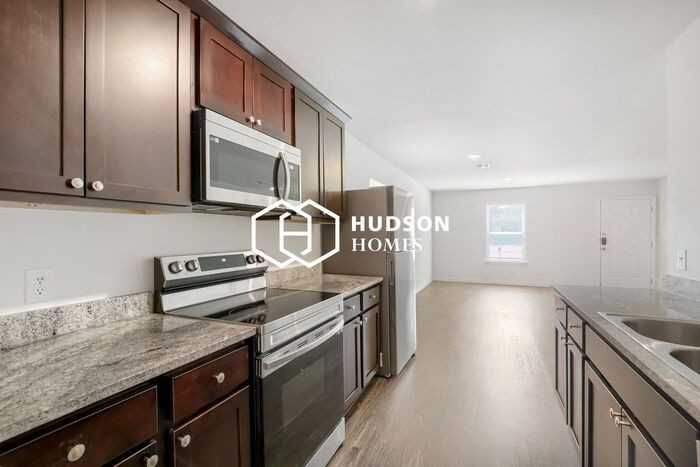 905 Terrace Dr - Photo 6 of 14