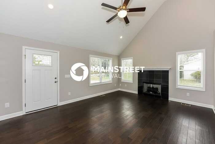 840 Duncan St - Photo 3 of 16