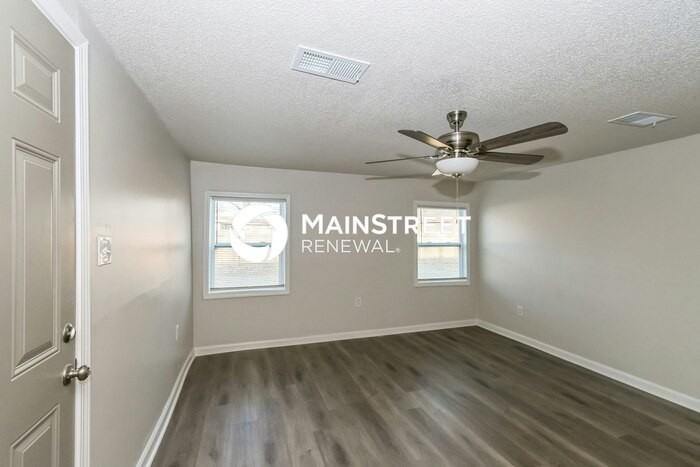 1751 Capri St - Photo 4 of 16