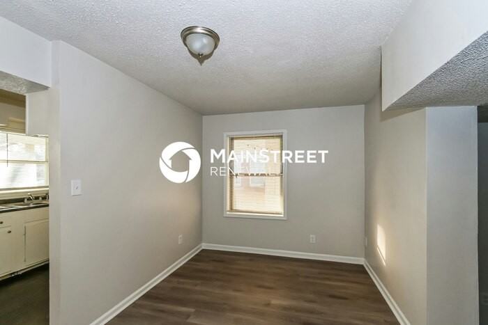1751 Capri St - Photo 5 of 16