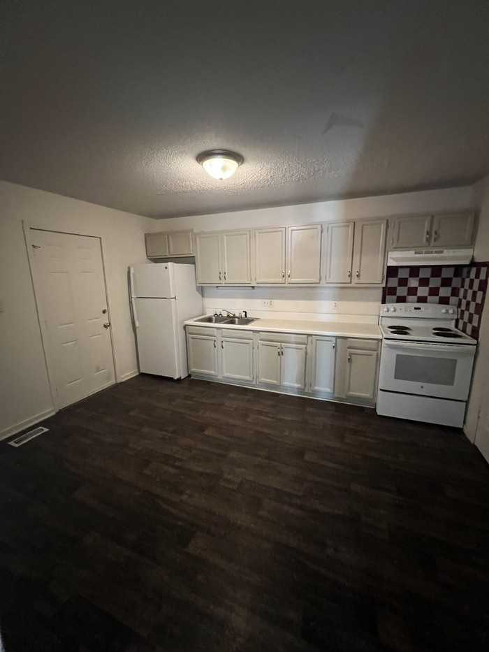 414 Timmy Ln #B - Photo 3 of 8