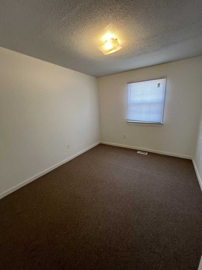 414 Timmy Ln #B - Photo 7 of 8