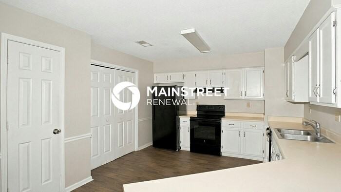 8247 Timber Creek Dr - Photo 5 of 16
