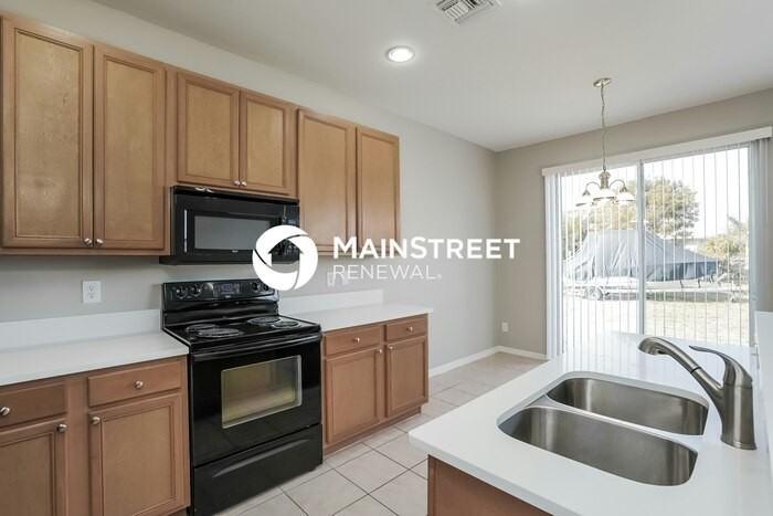 210 Nw 24th Ave - Photo 5 of 16