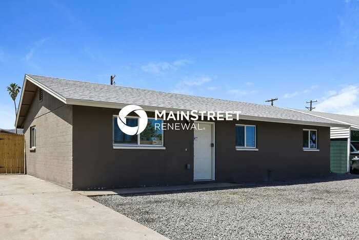2011 E Burgess Ln - Photo 2 of 16