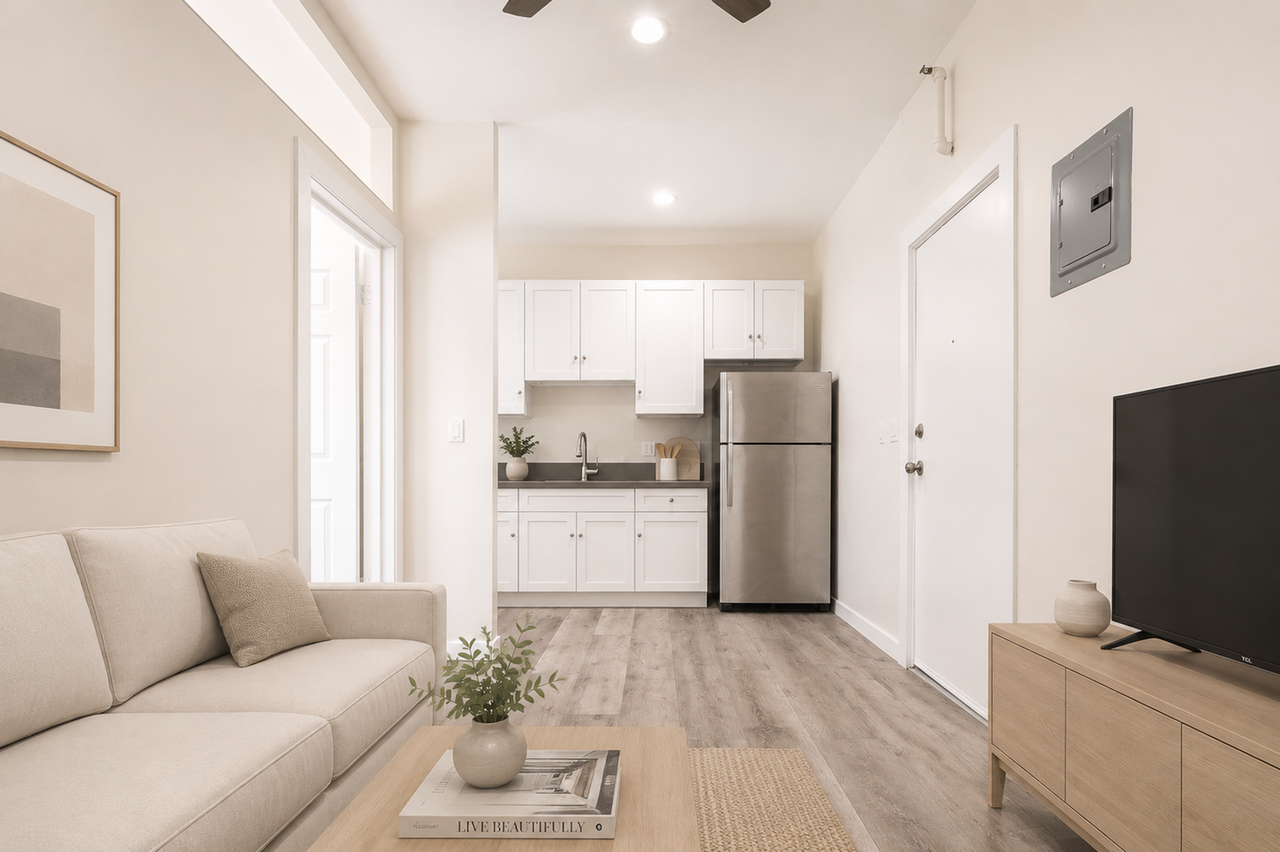 4th Street Apartments | Cozy and Renovated Homes Across Hollenbeck Park - Photo 2 of 24