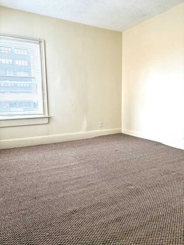 24 Blaine St #1 - Photo 6 of 6