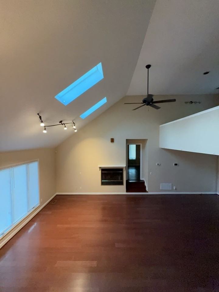 108 Riverwalk Ct - Photo 2 of 12