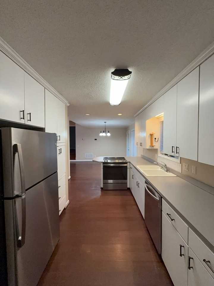 108 Riverwalk Ct - Photo 5 of 12