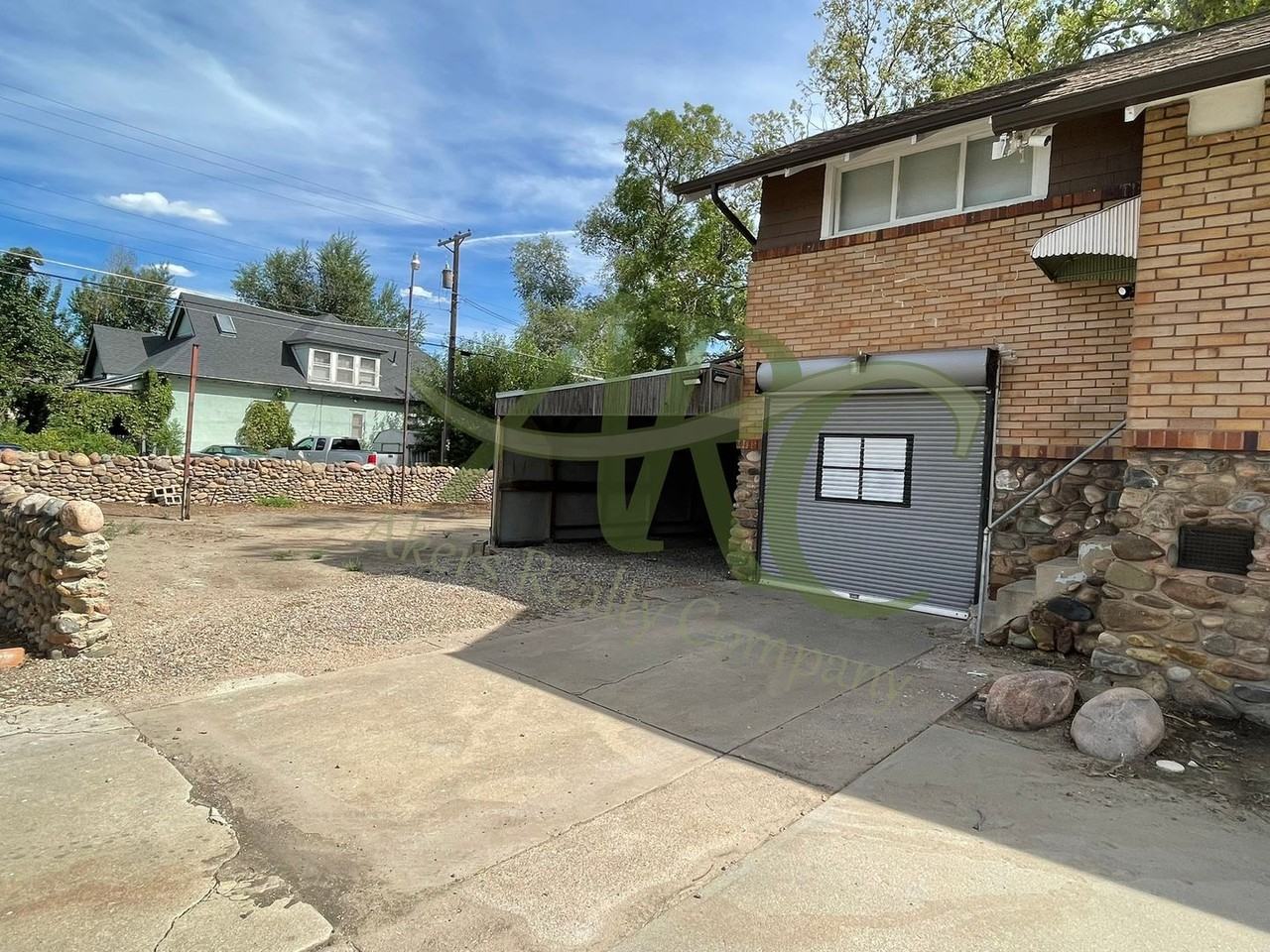 1124 Lake Ave - Photo 2 of 17
