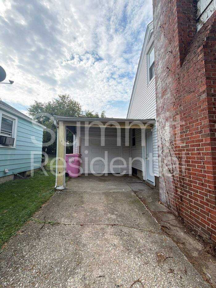 117 Massa Ave - Photo 2 of 21