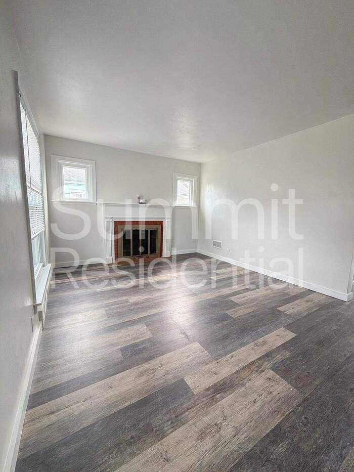 117 Massa Ave - Photo 4 of 21