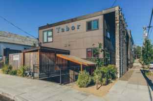 5607/5625 E Burnside St.; 15 NE 57th Ave - Photo 1 of 1