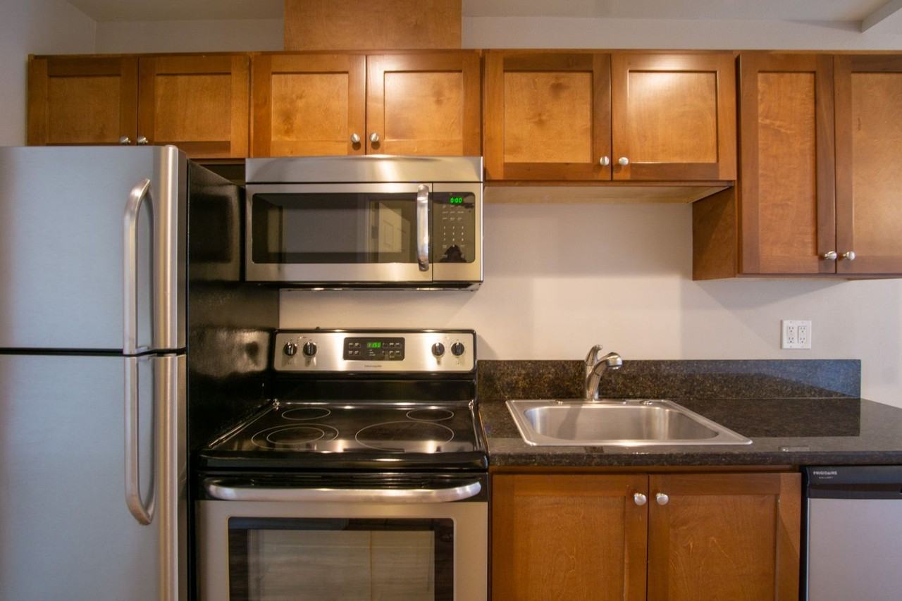5607/5625 E Burnside St.; 15 NE 57th Ave - Photo 7 of 18
