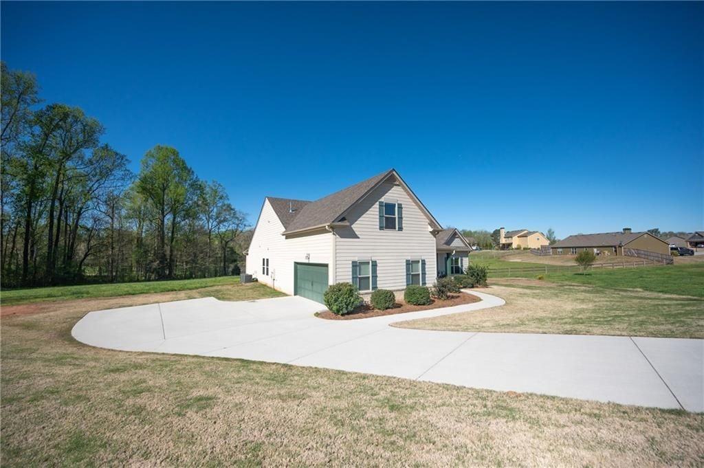 540 Brookside Ln - Photo 3 of 33