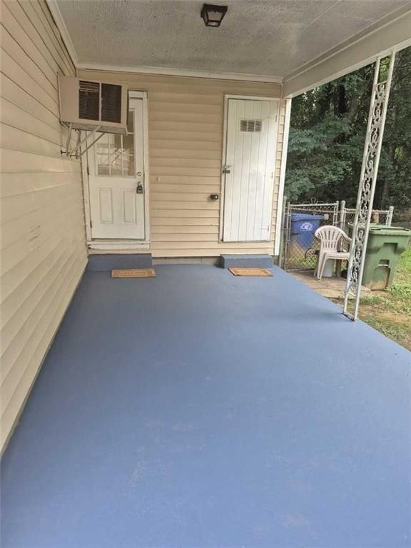 1995 Phillips Dr Se - Photo 3 of 11