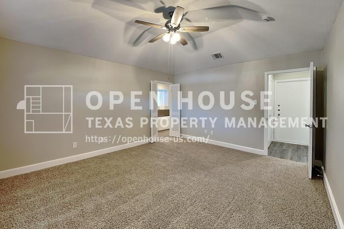 3422 Beech St - Photo 7 of 17