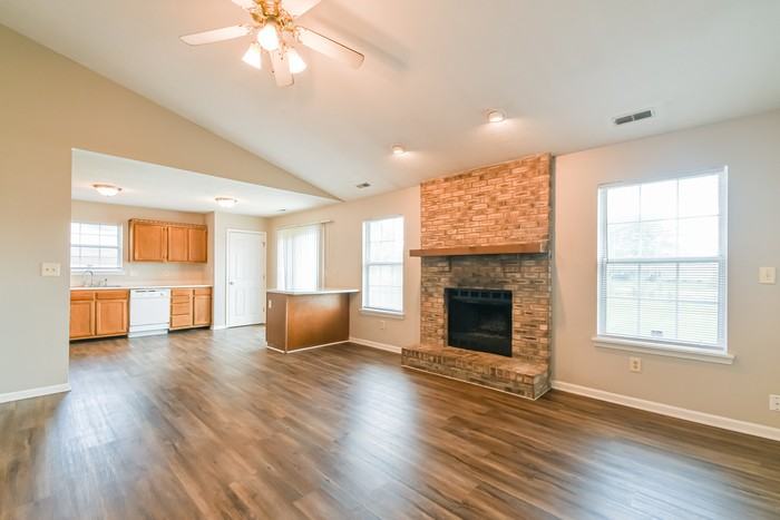 11813 Shannon Pointe Rd - Photo 3 of 11