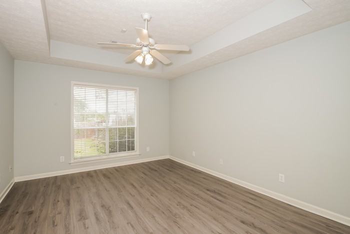 985 Autumn Ridge Rd - Photo 6 of 11