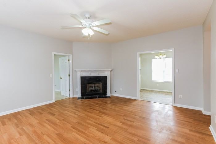 3322 Sugarberry Dr - Photo 2 of 11