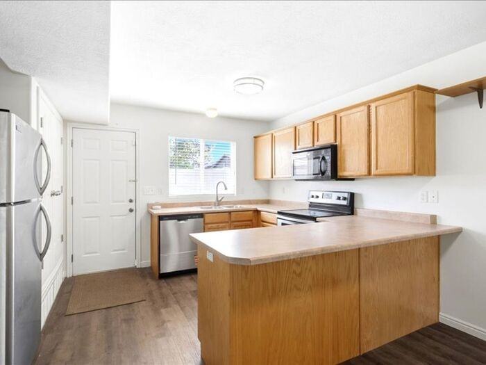 475 N Redwood Rd #58 - Photo 5 of 22
