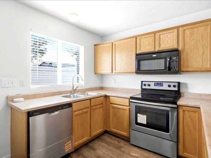 475 N Redwood Rd #58 - Photo 6 of 22