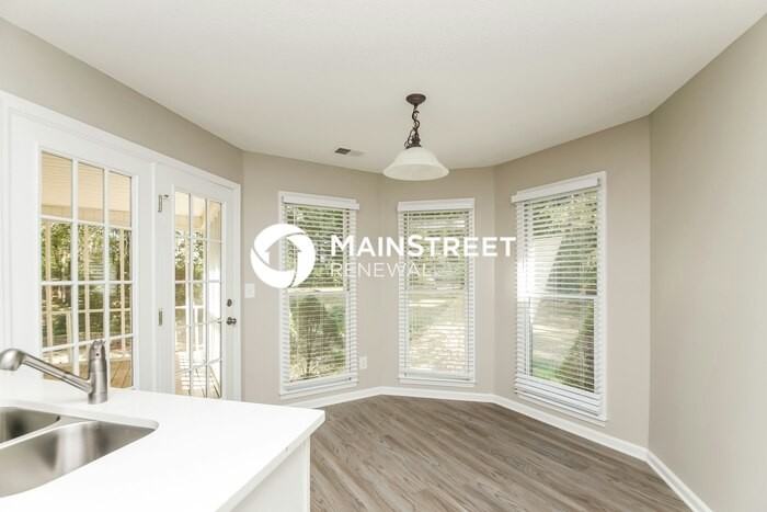 71 Flanders Ct - Photo 6 of 17