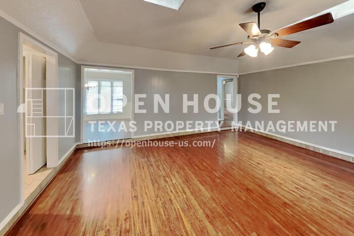 305 Bremen Dr - Photo 4 of 22