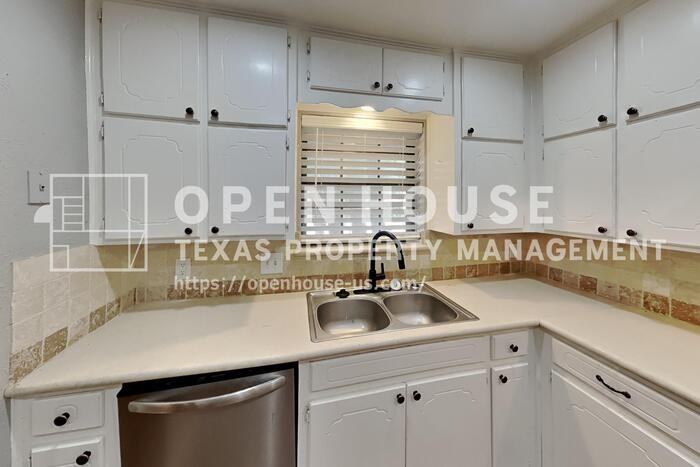 305 Bremen Dr - Photo 6 of 22