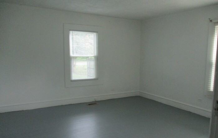 3924 Rock Hill Church Rd - Photo 6 of 10