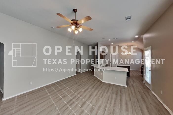 3116 Fox Hollow Dr - Photo 4 of 20