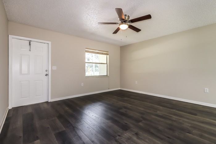 4035 Dietz Rd - Photo 2 of 15