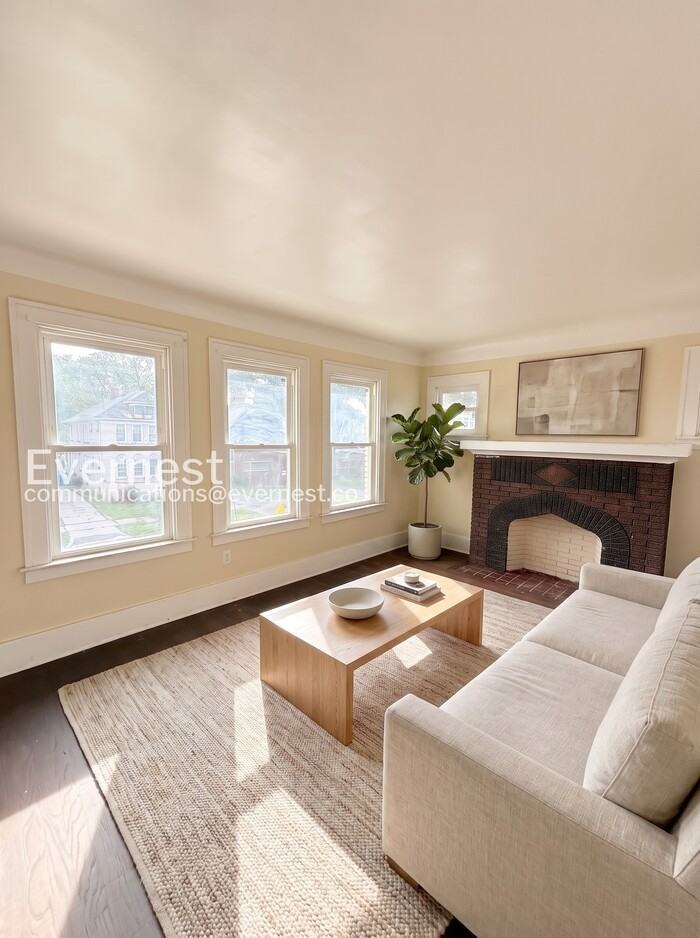 15093 Petoskey Ave - Photo 2 of 25
