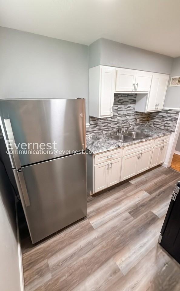807 Fontaine Pl - Photo 4 of 20