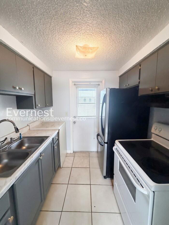 3807 Phillips St #A - Photo 7 of 20