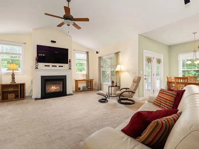 185 Briarwood Pl - Photo 5 of 35