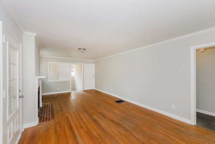 1218 Cherokee Ave - Photo 3 of 15