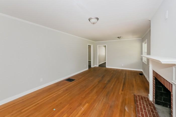 1218 Cherokee Ave - Photo 4 of 15