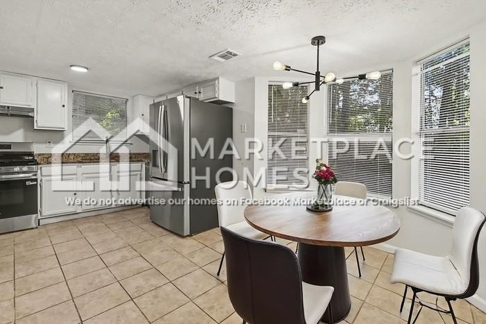3823 Conley Downs Ln - Photo 6 of 17