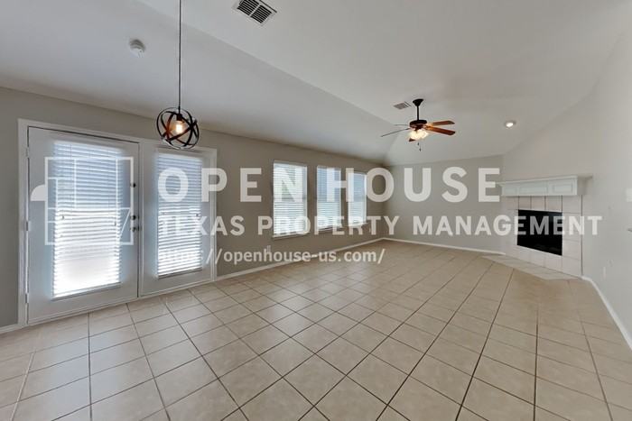 437 Sandy Creek Dr - Photo 4 of 20