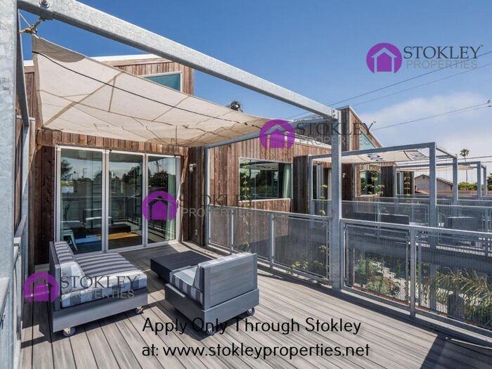 106 Surfside Ave - Photo 4 of 16