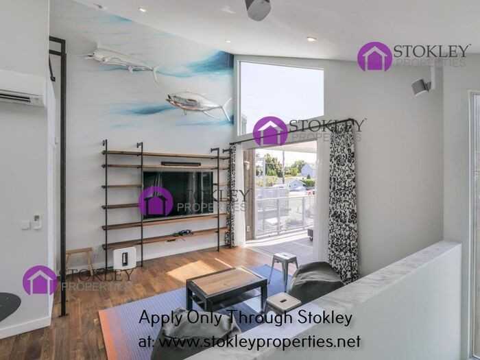 106 Surfside Ave - Photo 7 of 16