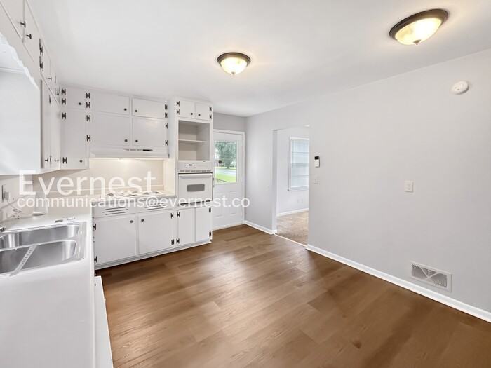 513 20th Ave Ne - Photo 5 of 14