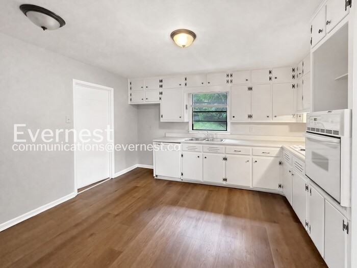 513 20th Ave Ne - Photo 6 of 14