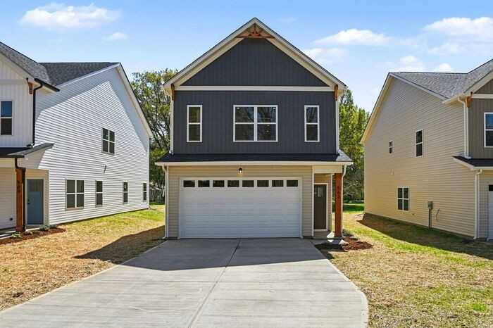 562 W Wilson Ave - Photo 2 of 50
