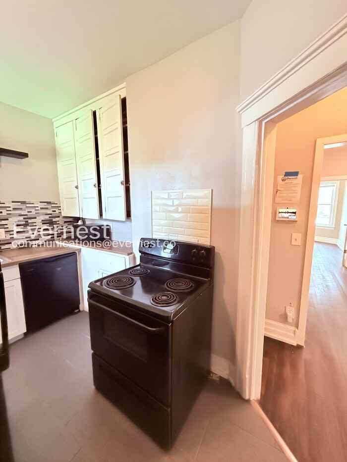 1 Westminster St - Photo 2 of 19